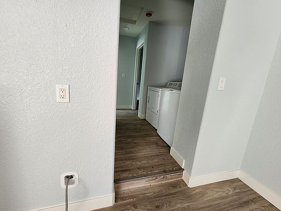 5th image of 5631 Belleview Ave #5627