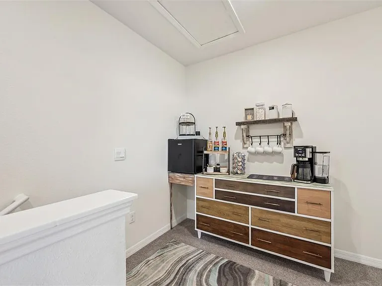 16646 Maude Dr — Photo 16