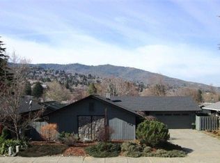 709 N Laurel St, Ashland, OR 97520