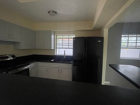 5th image of 2691 NW 8th St