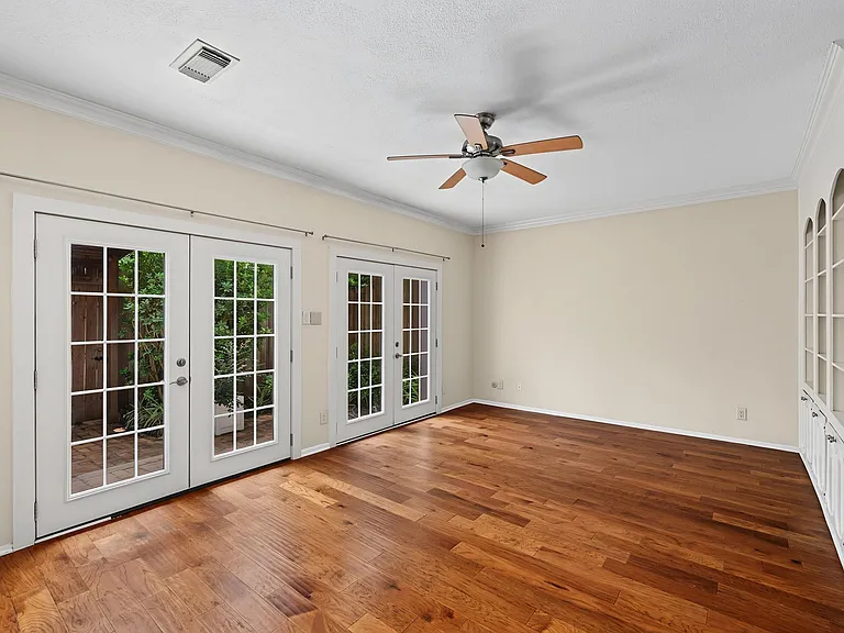 3721 Wakeforest St — Photo 9