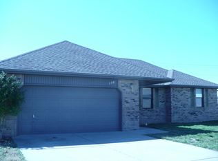 729 S Pinewood Ln, Nixa, MO 65714