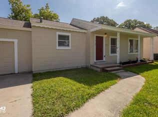 3140 Boyd Ave, Groves, TX 77619