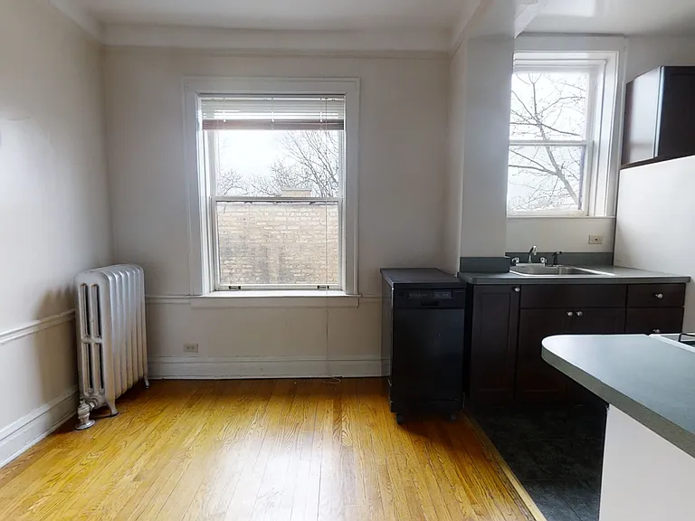 822 Reba Pl #2N — Photo 5