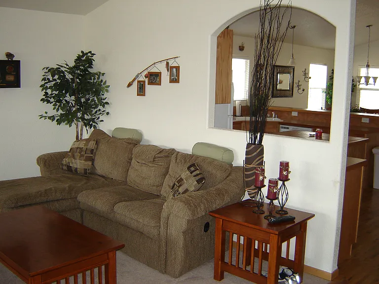 2475 Silverton St — Photo 3