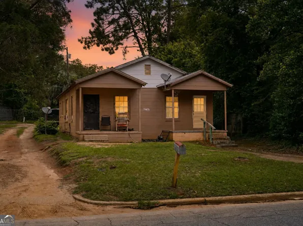 817 W Gordon Ave, Albany, GA 31701