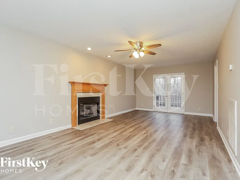 914 Hedge Apple Dr — Photo 2