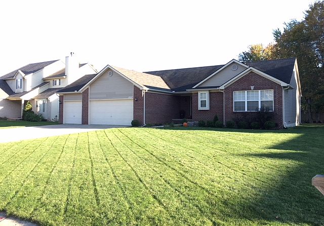 1st image of 6069 Woodridge Ln