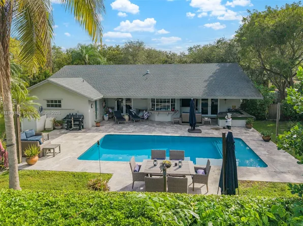 14606 SW 153rd Pl, Miami, FL 33196