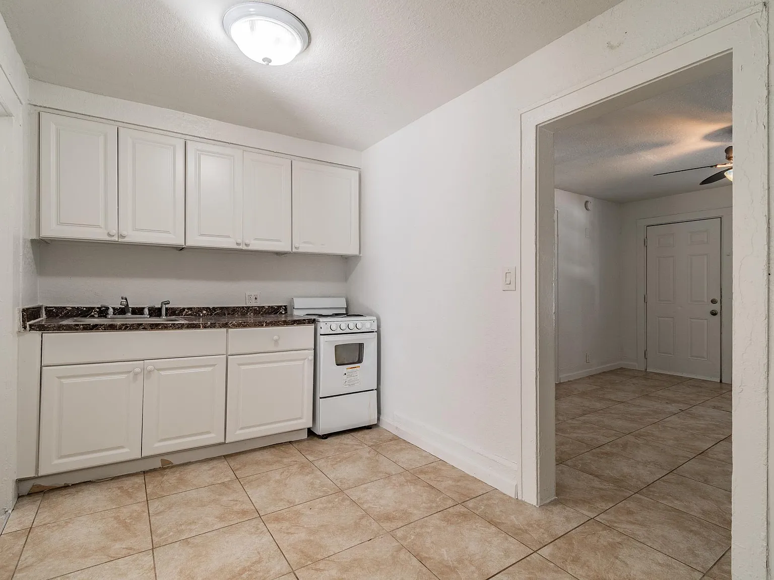 932 Newton Avenue S — Photo 2