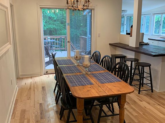 Dining room overlooking the deck.