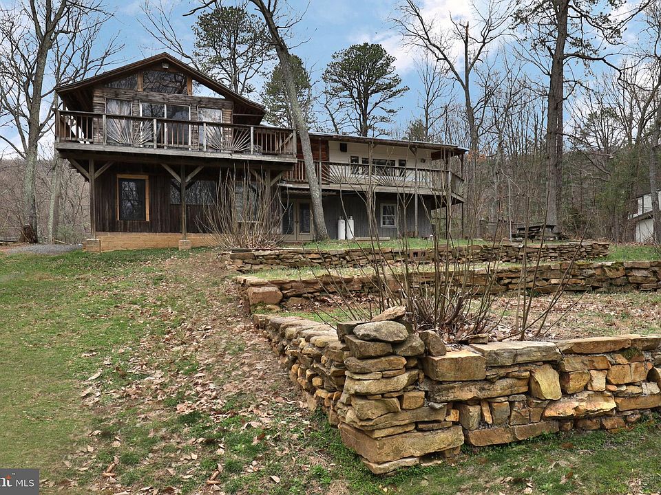 1st image of 2913 Jackson Dr