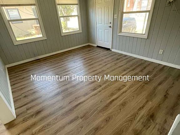 3rd image of 207 NE 2nd St