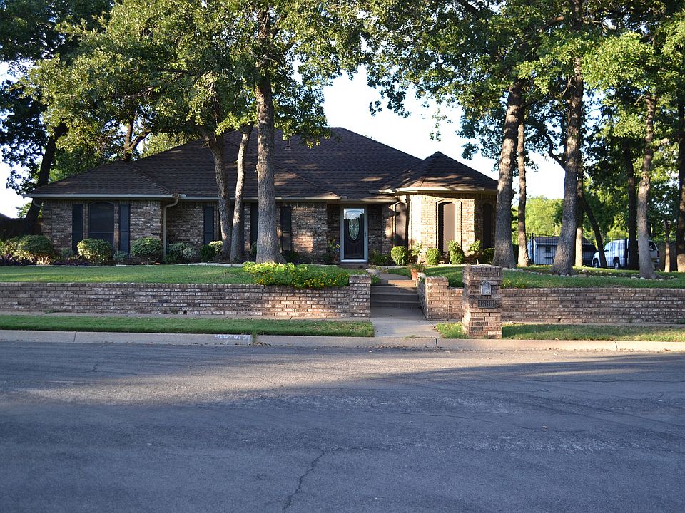1st image of 1399 Sweetgum Cir
