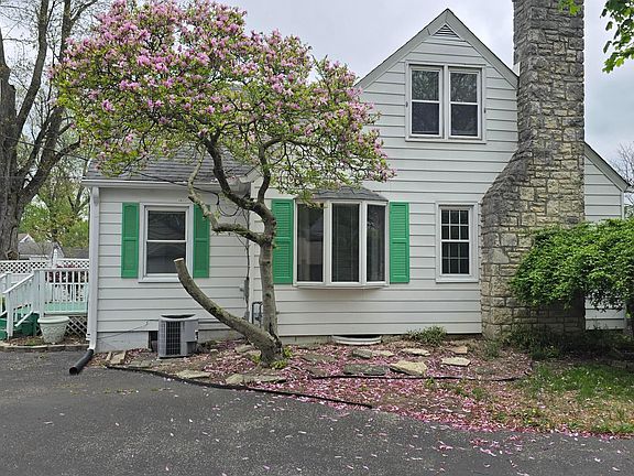 2nd image of 299 E Dominion Blvd