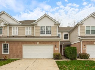 2556 Camberley Cir #2813, Westchester, IL