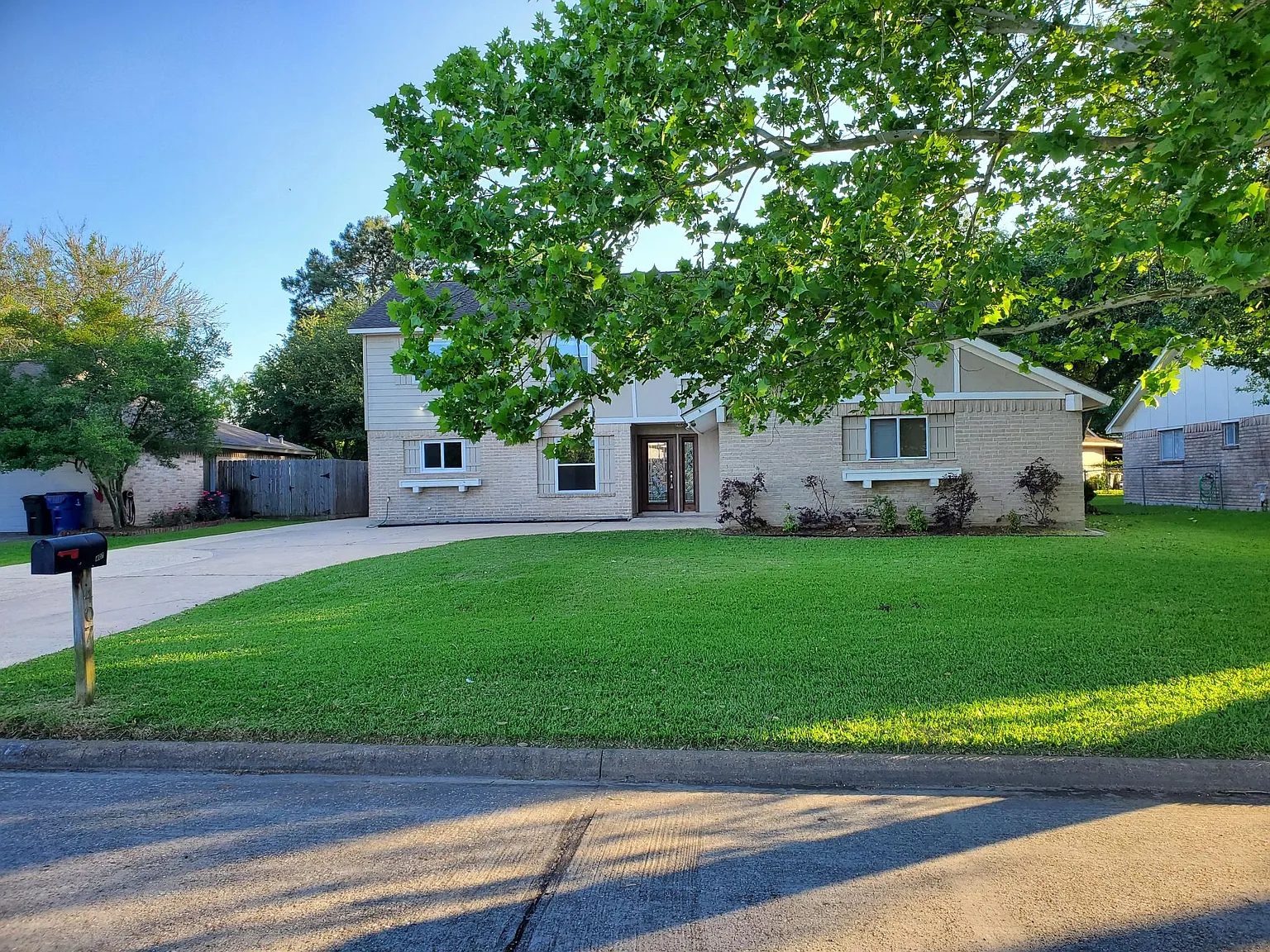 407 Dogwood Circle — Photo 3