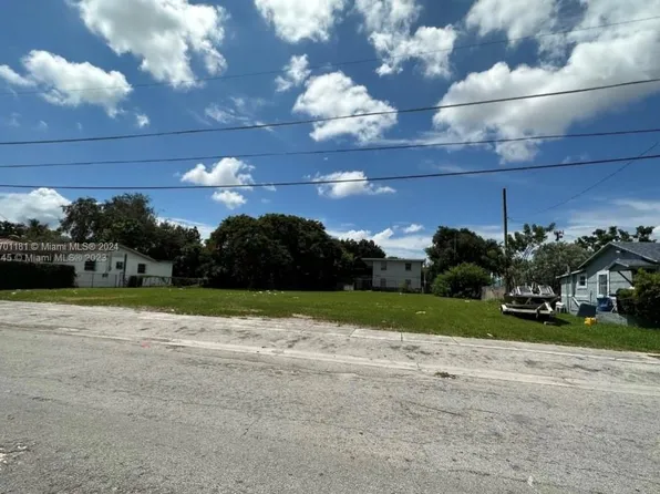 1624 NW 60th St, Miami, FL 33142