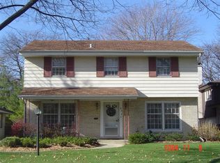 822 S Euclid Ave, Elmhurst, IL 60126