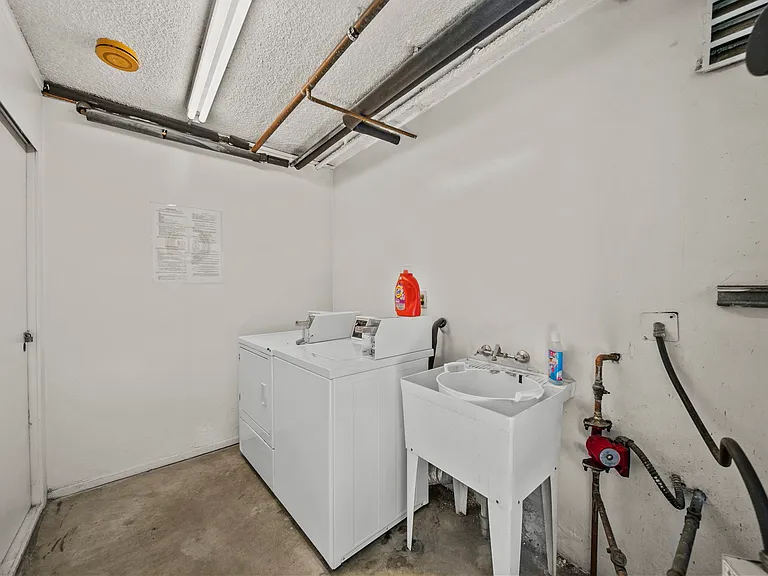 231 Justin Ave #3 — Photo 15