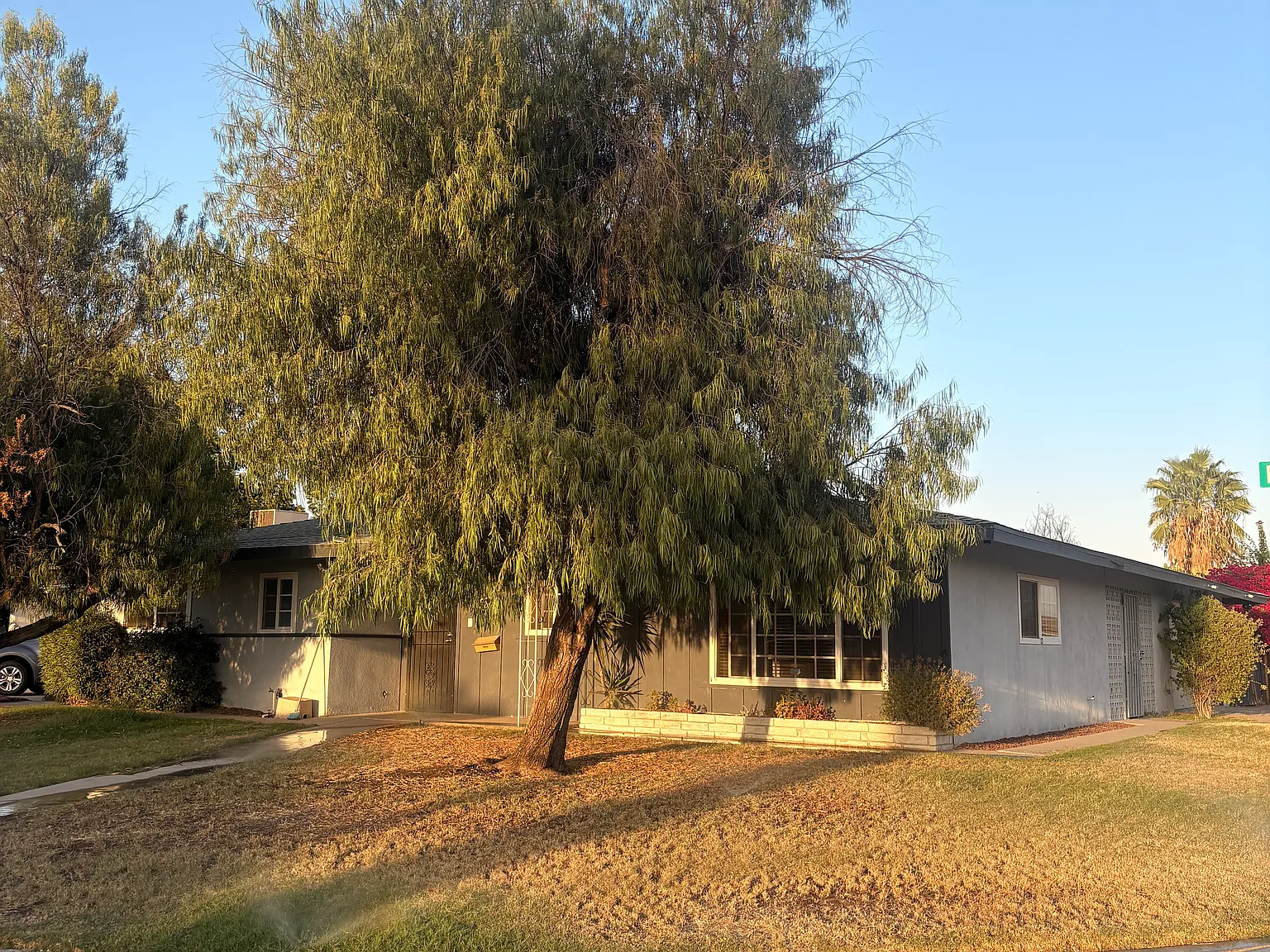 2608 Blackstone Ct — Photo 2