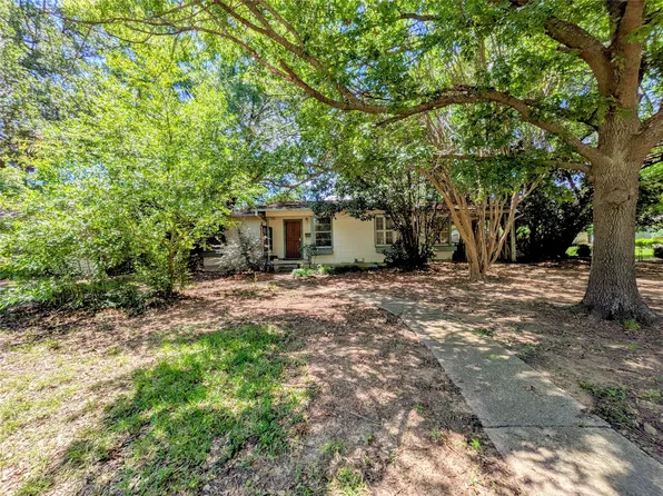 108 Varsity Cir, Arlington, TX 76013