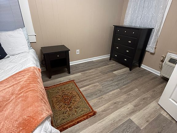4th image of 1220 Jackson St SE #2