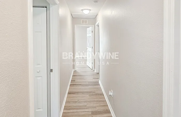 1013 E Eskimo Ave — Photo 10