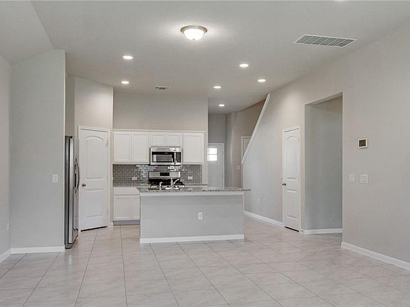 2nd image of 6713 Loretta White Ln