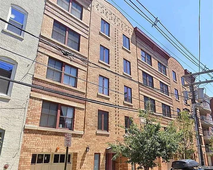 225 Grand St #2A — Photo 10