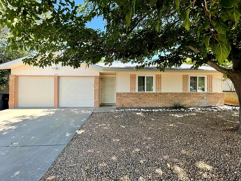 5625 Siboney Loop NE — Photo 2