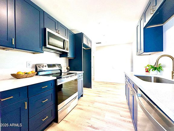 4th image of 524 S SAGUARO Drive
