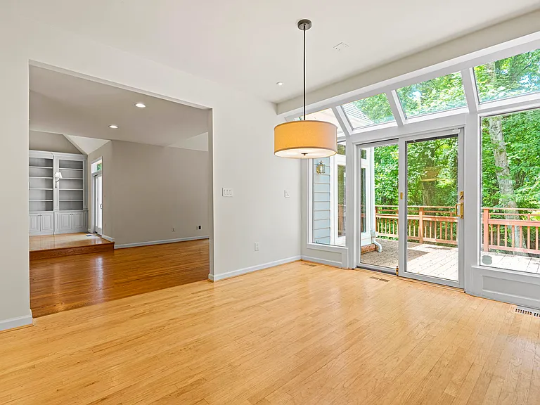 7926 Long Ridge Ct — Photo 13