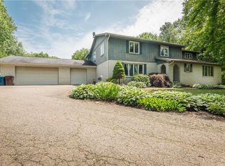 1116 W Nimisila Rd, New Franklin, OH 44216