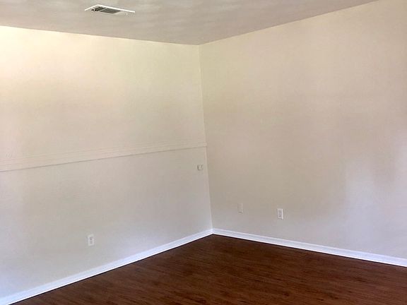 2nd image of 1110 Paula Dr