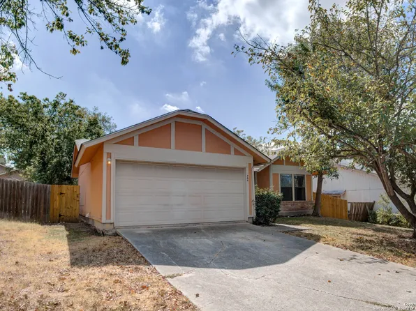 7706 GALLANT RIDGE DR, San Antonio, TX 78239
