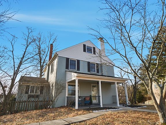 3rd image of 1 Hilltop Ln
