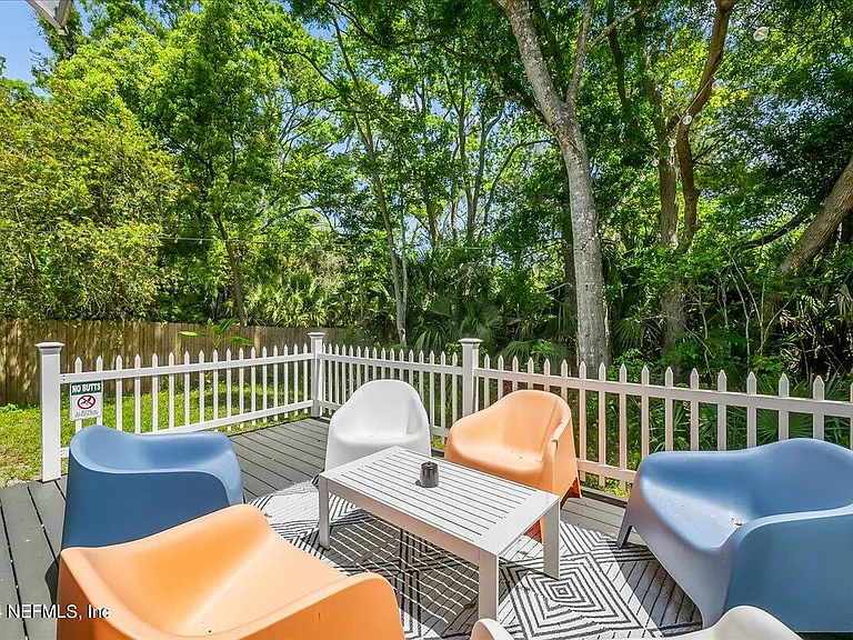 232 Nesmith Ave — Photo 45