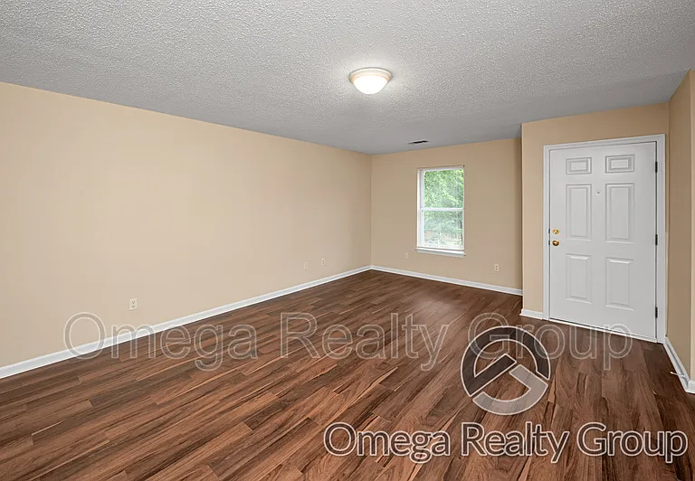 4203 20th St NE #B8 — Photo 7