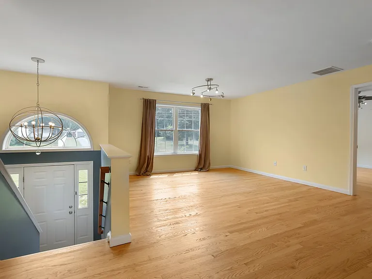 25 Red Schoolhouse Rd — Photo 15
