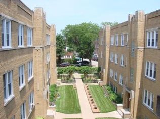 1321 W Touhy Ave APT 2N, Chicago, IL 60626