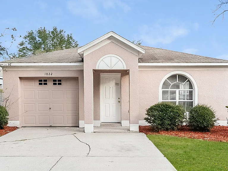 1022 Harvest Moon Dr — Photo 1
