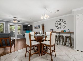 209 Forest Hls APT 135, Rockport, TX 78382