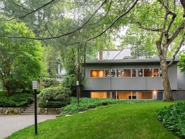 30 Barberry Rd, Lexington, MA 02421