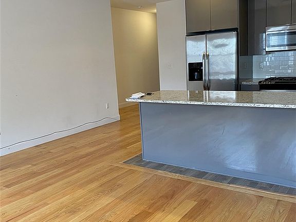 3rd image of 66 Jefferson Ave #2