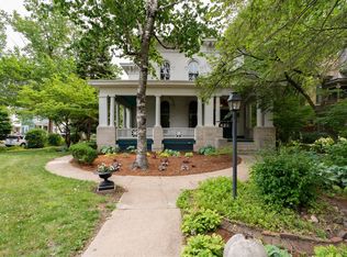 421 E Grove St, Bloomington, IL 61701