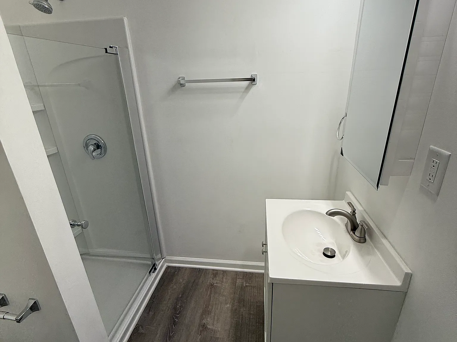 2 bed, 1400 sqft, $2,100 — Photo 4