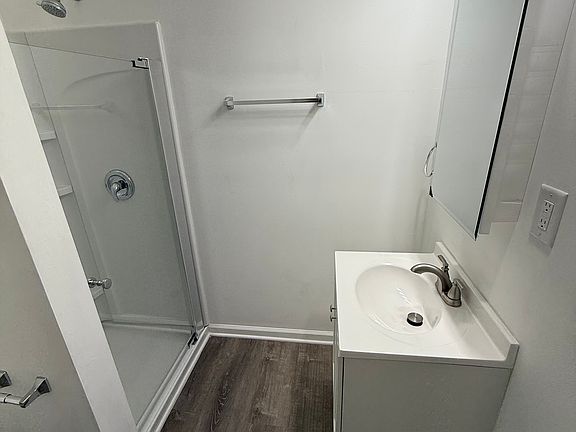 3rd image of 204 Market St APT A
