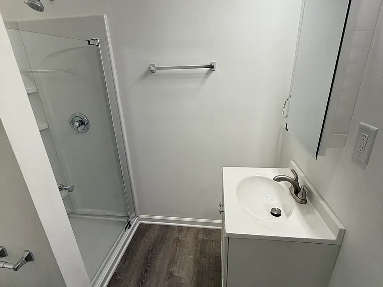 204 Market St #A — Photo 4