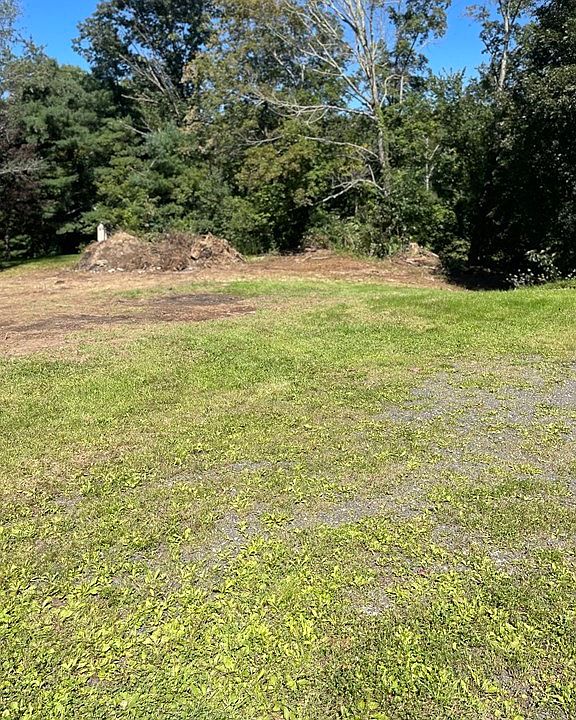 2nd image of 78 Daniel Shays Hwy